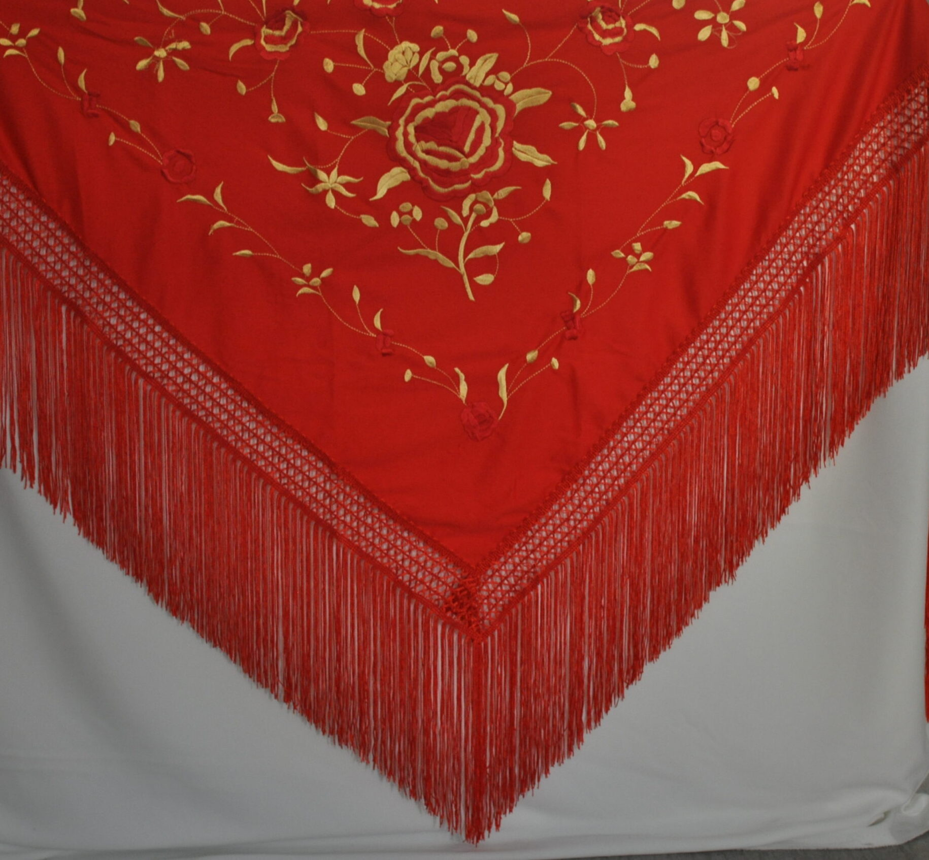 Vermelho flores douradas aber Vermelho flores douradas aber